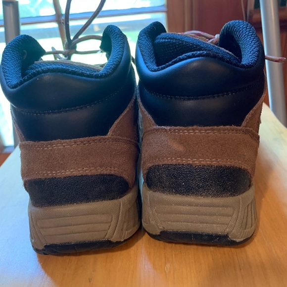 Women’s OrthoFeet Delta Hikers, size 9.5 - Picture 5 of 9